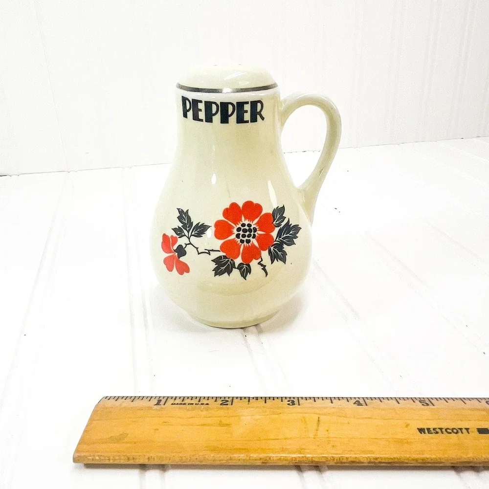 Vintage‎ Ceramic Pepper Shaker: Midcentury Modern Design